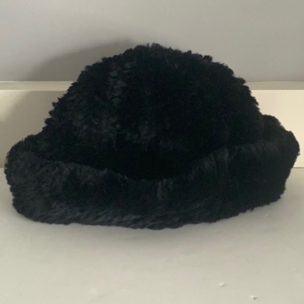 Black rabbit fur hat
